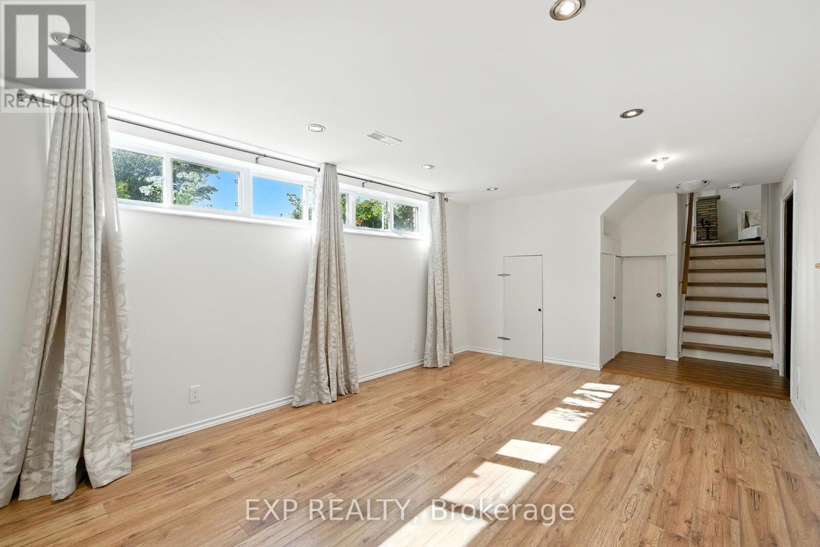 52 Bayview Crescent, Cobourg, Ontario  K9A 4C6 - Photo 28 - X12381397