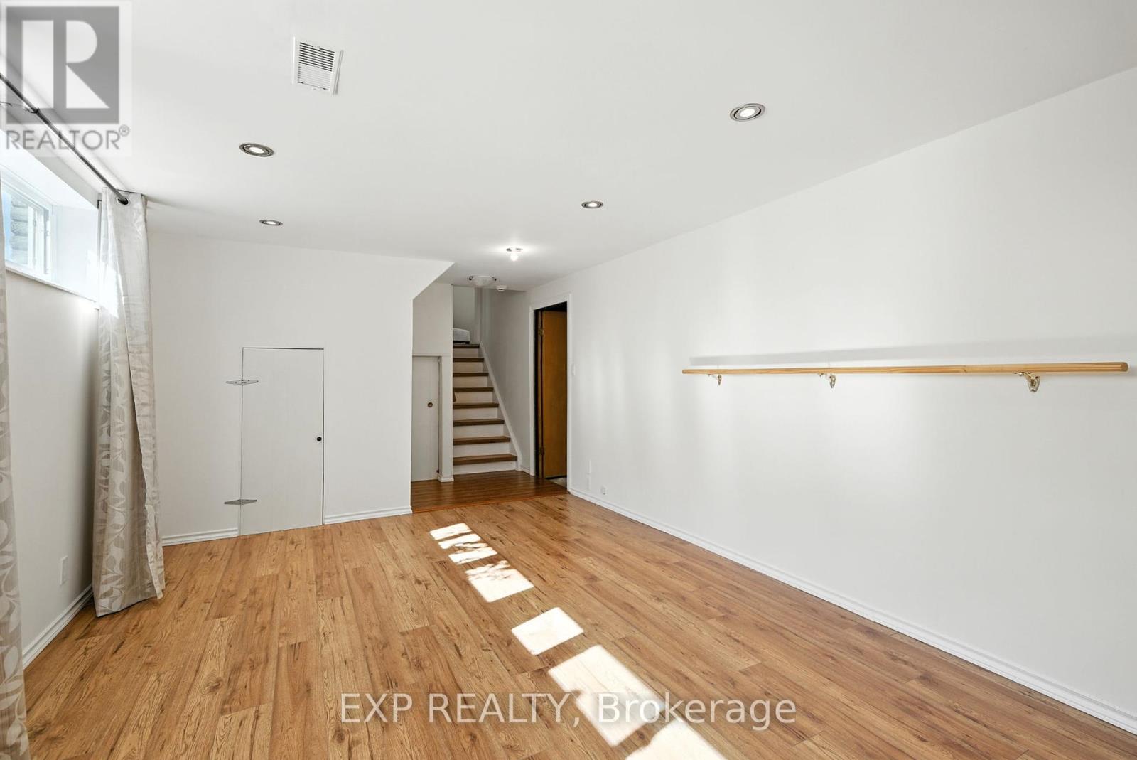 52 Bayview Crescent, Cobourg, Ontario  K9A 4C6 - Photo 30 - X12381397