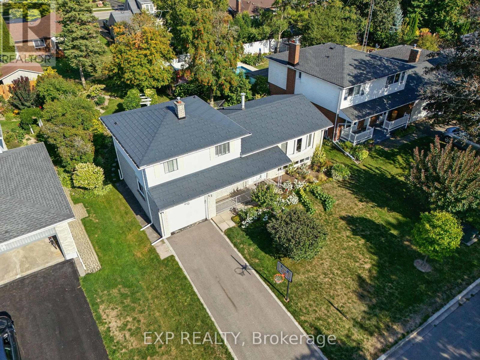 52 Bayview Crescent, Cobourg, Ontario  K9A 4C6 - Photo 4 - X12381397