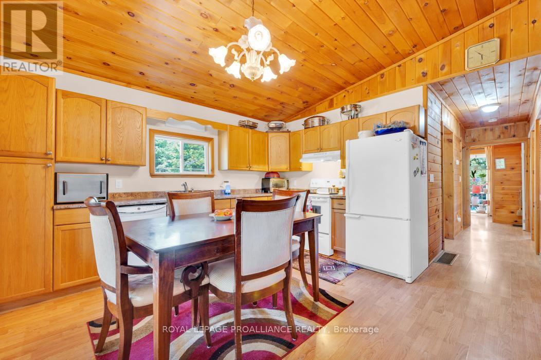11447 Highway 41, Addington Highlands, Ontario  K0H 1Z0 - Photo 4 - X12381471