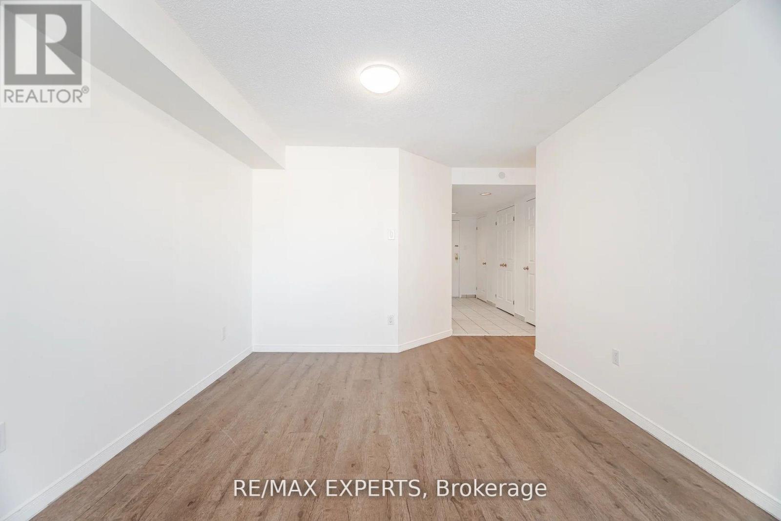 305 - 100 Arbors Lane, Vaughan (West Woodbridge), Ontario  L4L 7G4 - Photo 13 - N12381286