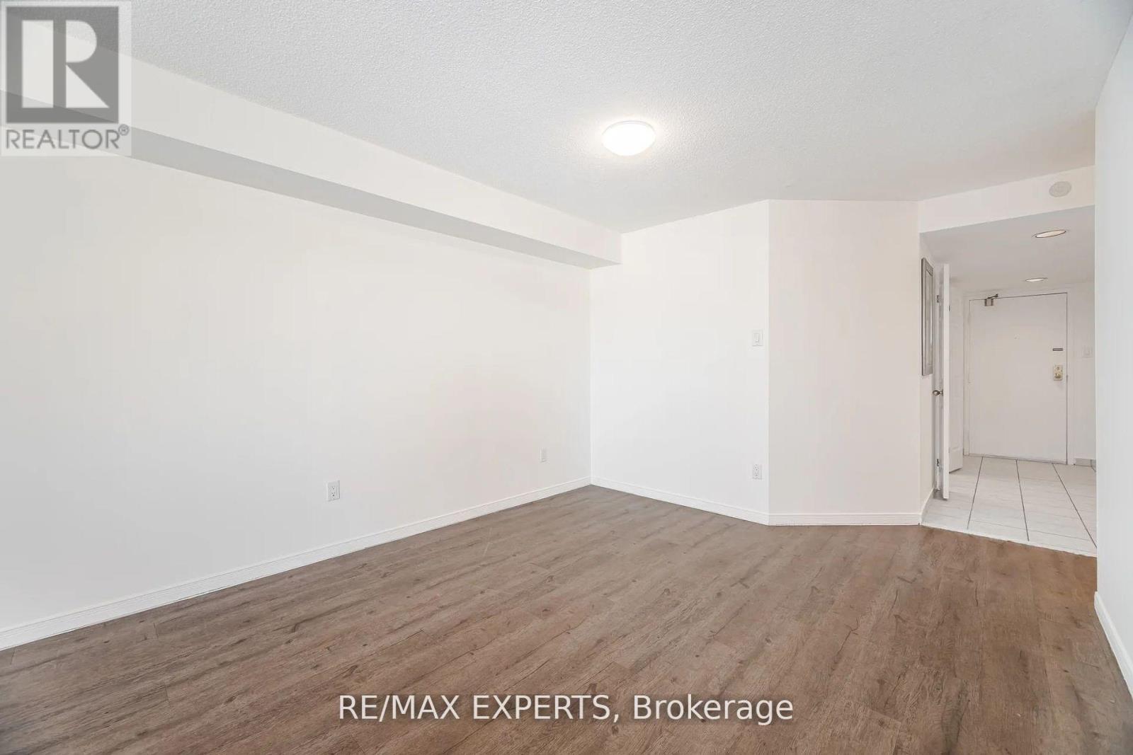 305 - 100 Arbors Lane, Vaughan (West Woodbridge), Ontario  L4L 7G4 - Photo 14 - N12381286