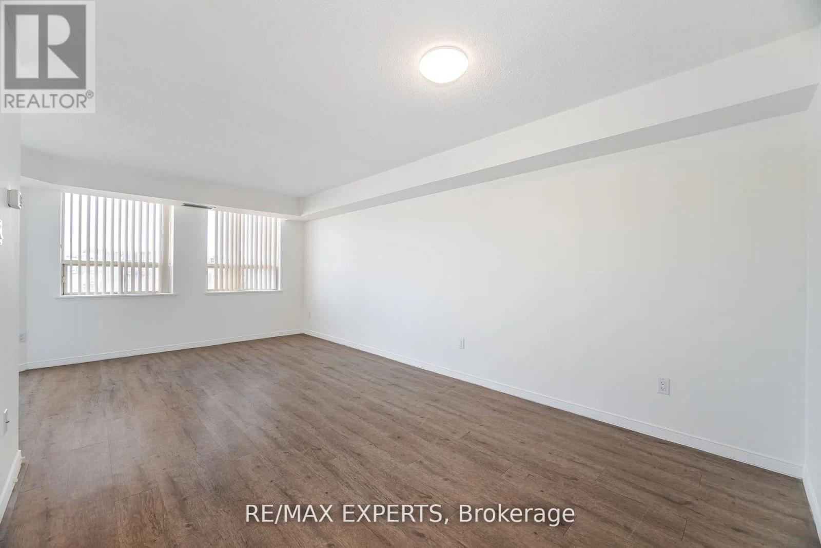 305 - 100 Arbors Lane, Vaughan (West Woodbridge), Ontario  L4L 7G4 - Photo 15 - N12381286