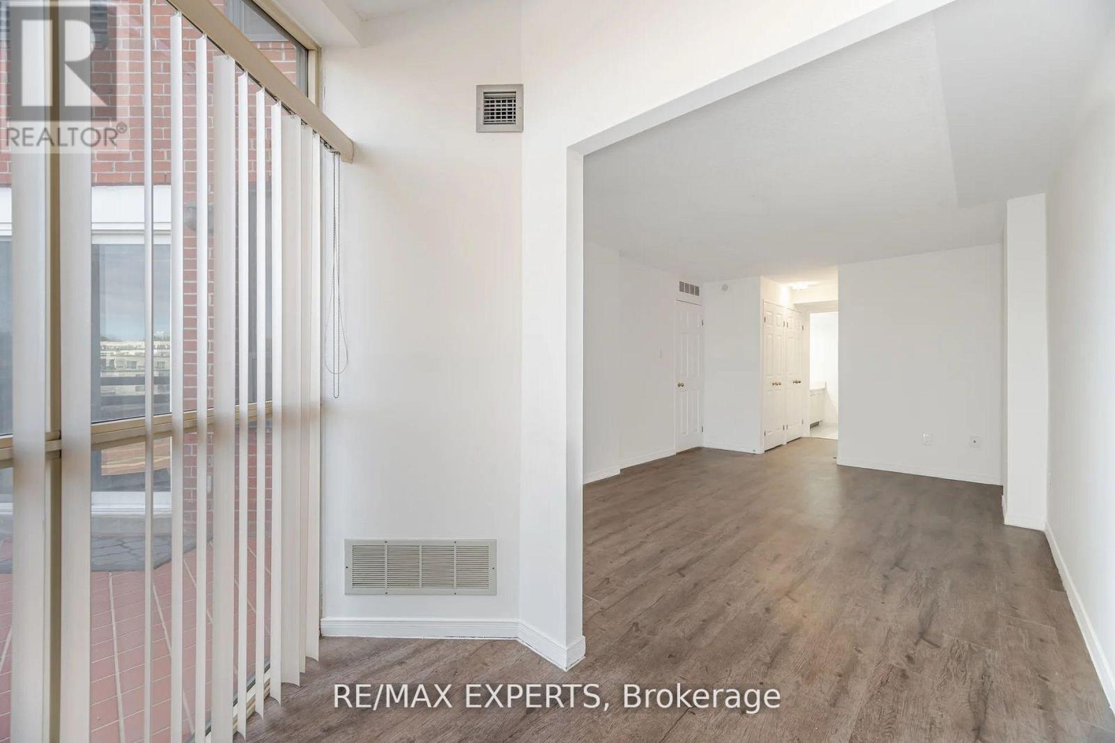 305 - 100 Arbors Lane, Vaughan (West Woodbridge), Ontario  L4L 7G4 - Photo 22 - N12381286