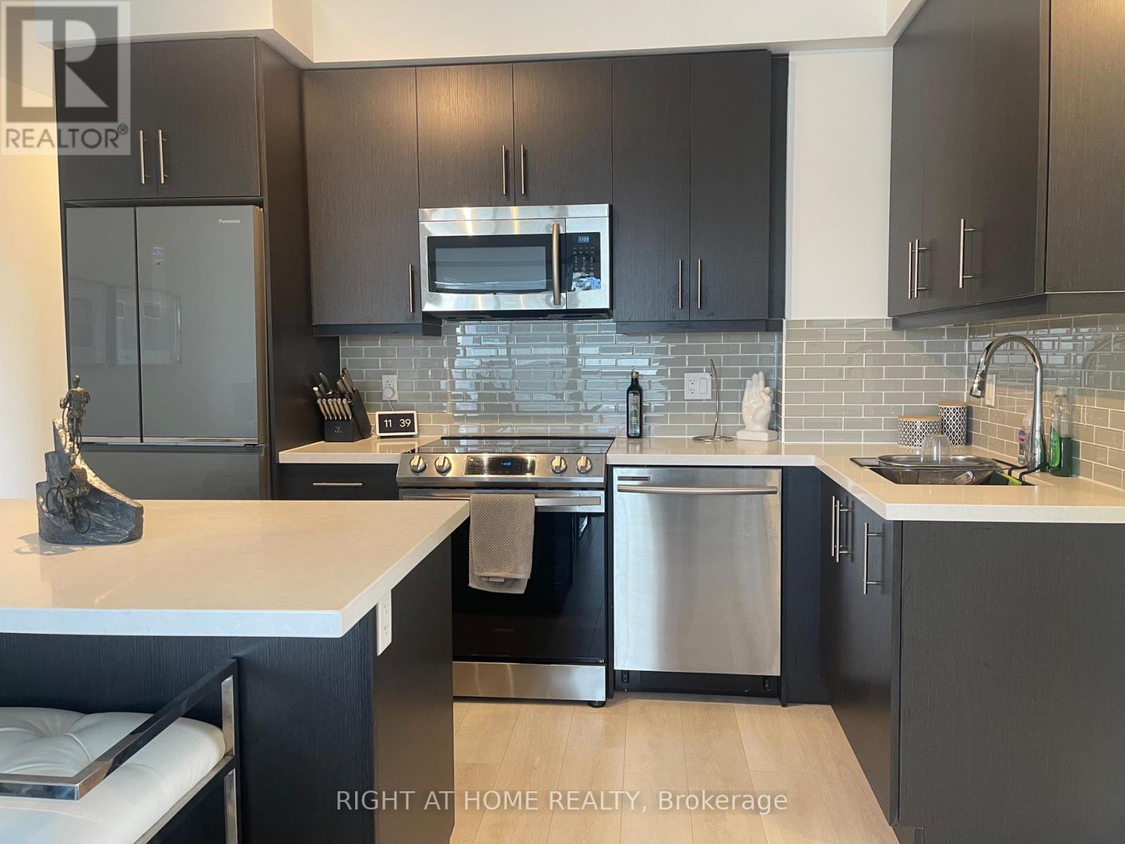 Lph09 - 75 Oneida Crescent, Richmond Hill, Ontario  L4B 0H3 - Photo 6 - N12381365