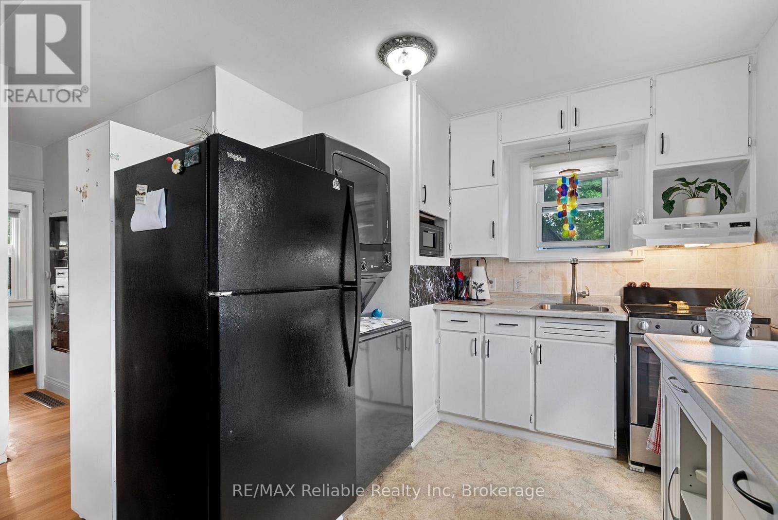 125 North Street S, Central Huron, Ontario  N0M 1L0 - Photo 11 - X12381487