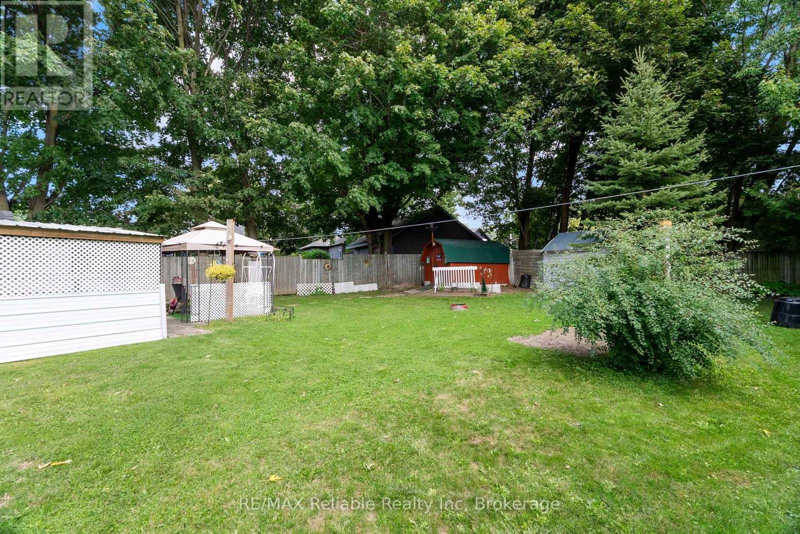 125 North Street S, Central Huron, Ontario  N0M 1L0 - Photo 28 - X12381487