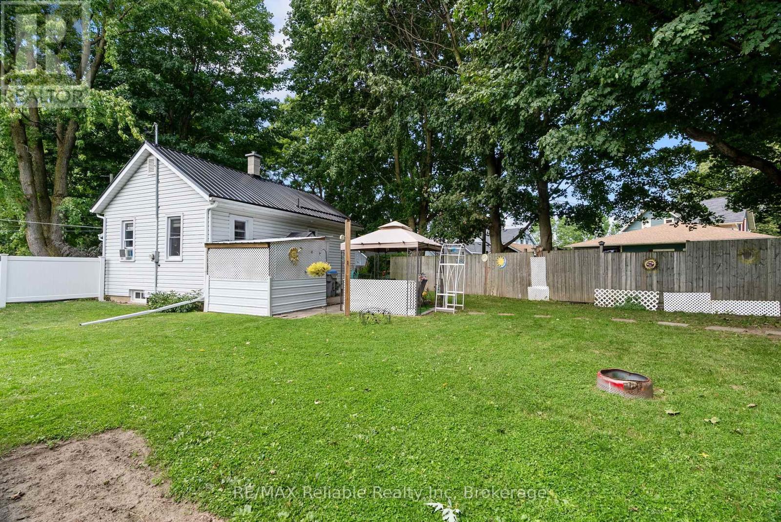 125 North Street S, Central Huron, Ontario  N0M 1L0 - Photo 29 - X12381487