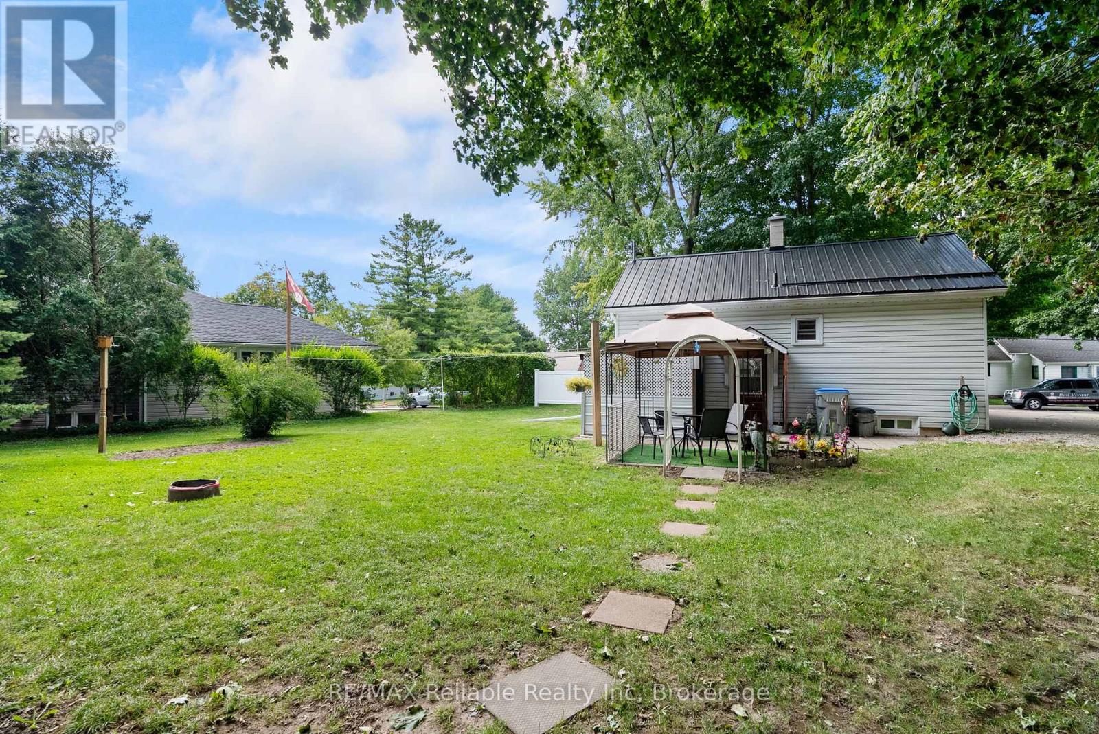 125 North Street S, Central Huron, Ontario  N0M 1L0 - Photo 4 - X12381487