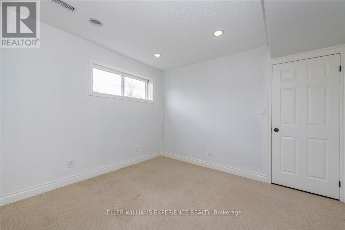 33 Primrose Crescent, Barrie, Ontario  L4N 3Y9 - Photo 24 - S12381321