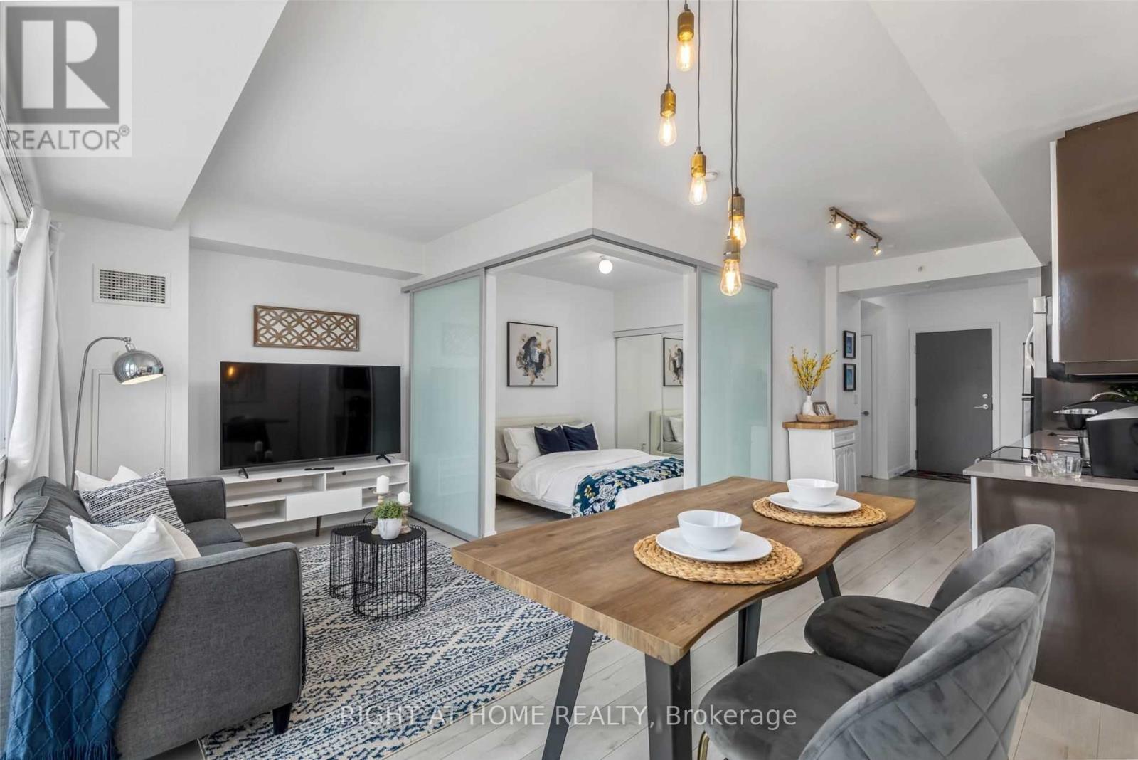 410 - 760 The Queensway, Toronto (Stonegate-Queensway), Ontario  M8Z 0E1 - Photo 10 - W12381336