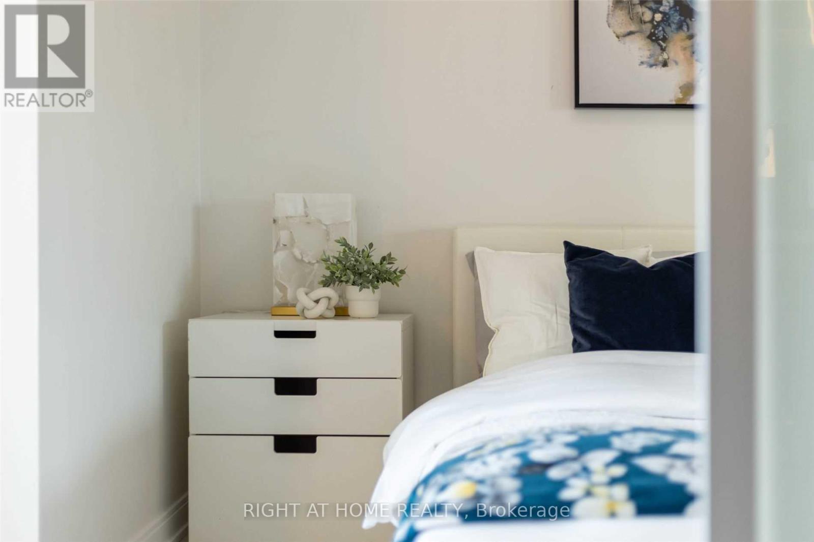 410 - 760 The Queensway, Toronto (Stonegate-Queensway), Ontario  M8Z 0E1 - Photo 17 - W12381336