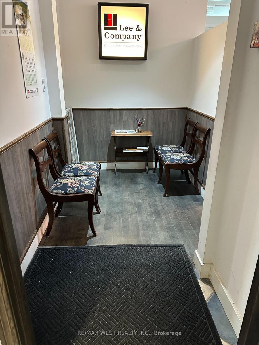 658 Bloor Street W, Toronto (Annex), Ontario  M6G 1K9 - Photo 16 - C12380406