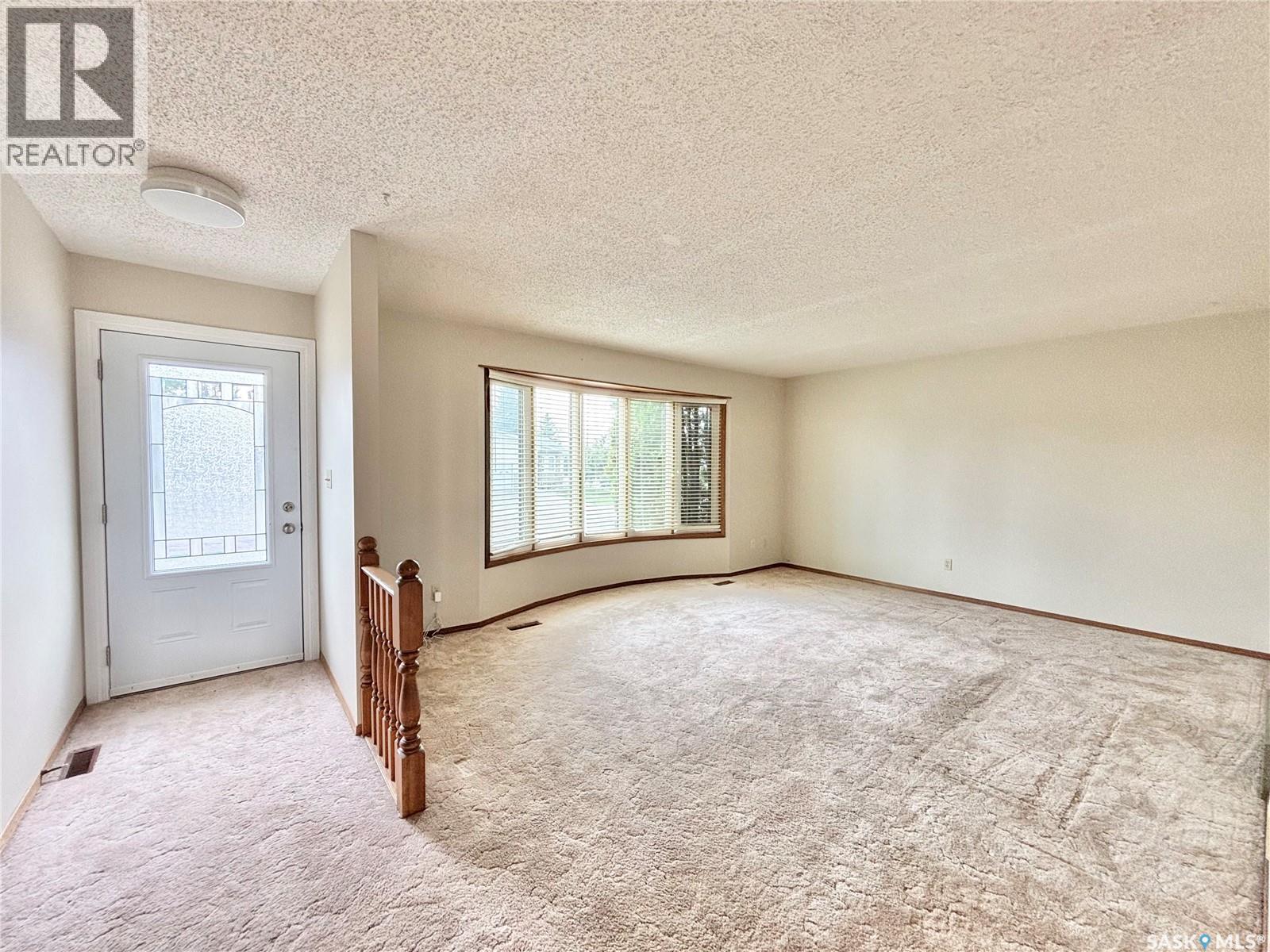 5 Blackwell Crescent, Yorkton, Saskatchewan  S3N 2C4 - Photo 2 - SK017434