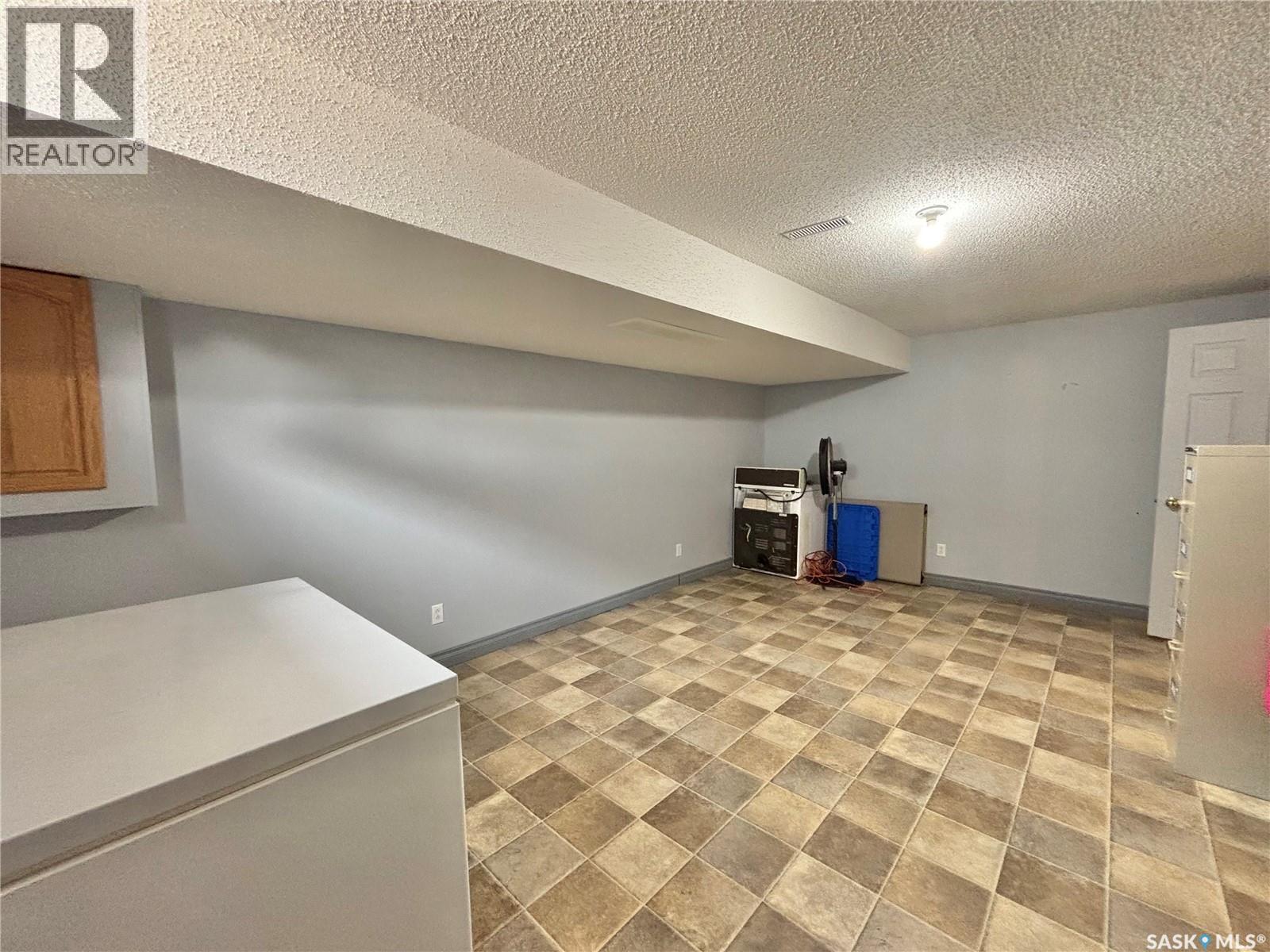 5 Blackwell Crescent, Yorkton, Saskatchewan  S3N 2C4 - Photo 39 - SK017434