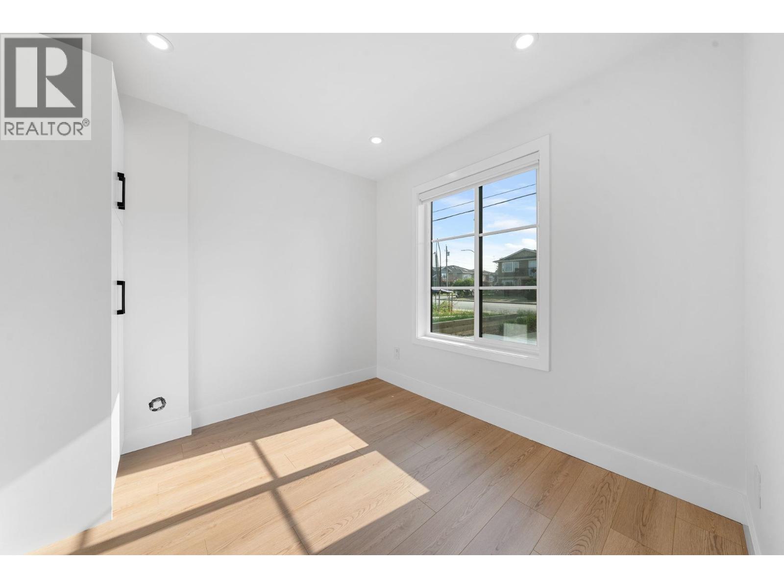 7588 2nd Street, Burnaby, British Columbia  V3N 3R6 - Photo 32 - R3042947