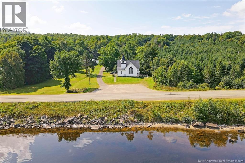 6682 Route 102, Prince William, New Brunswick  E6K 3T7 - Photo 2 - NB126055