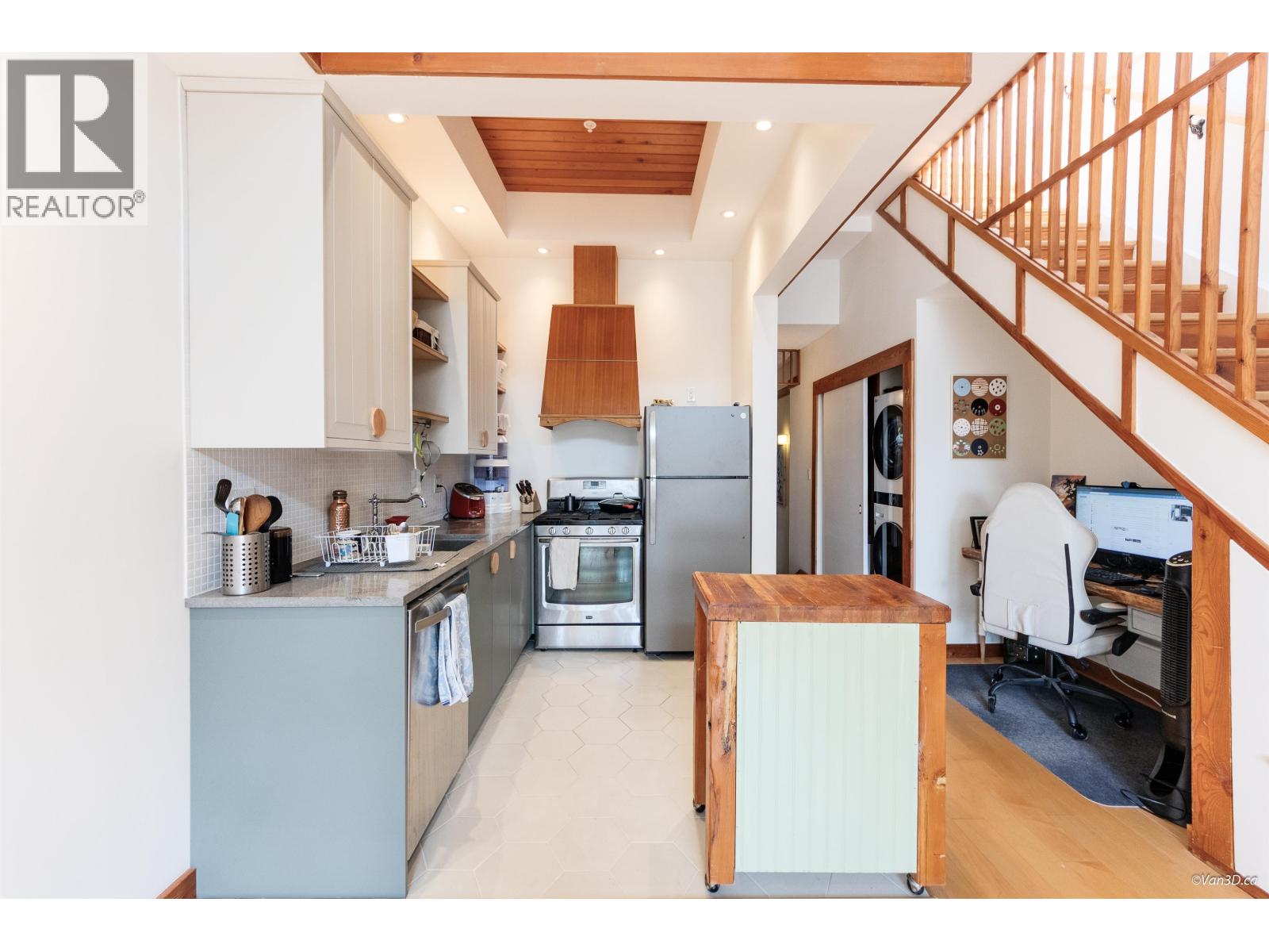 307 980 W 22nd Avenue, Vancouver, British Columbia  V5Z 2A1 - Photo 9 - R3043139
