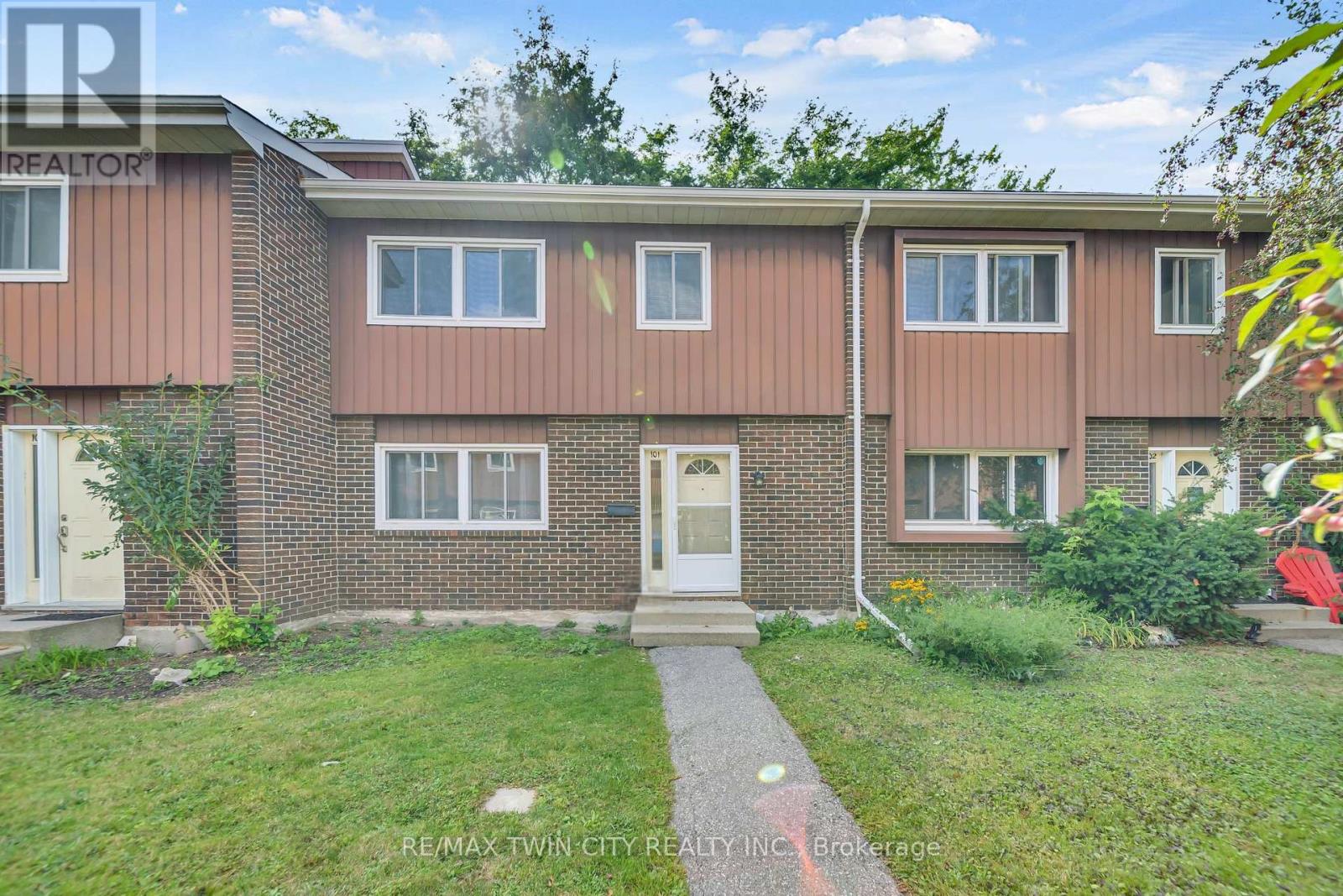 101 - 121 University Avenue E, Waterloo, Ontario  N2J 4J1 - Photo 1 - X12381339