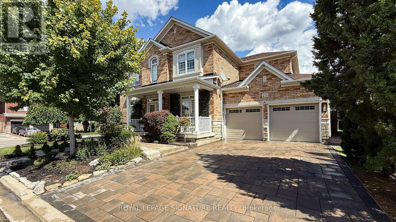 25 Sawston Circle, Brampton, Ontario  L7A 2N7 - Photo 1 - W12380456