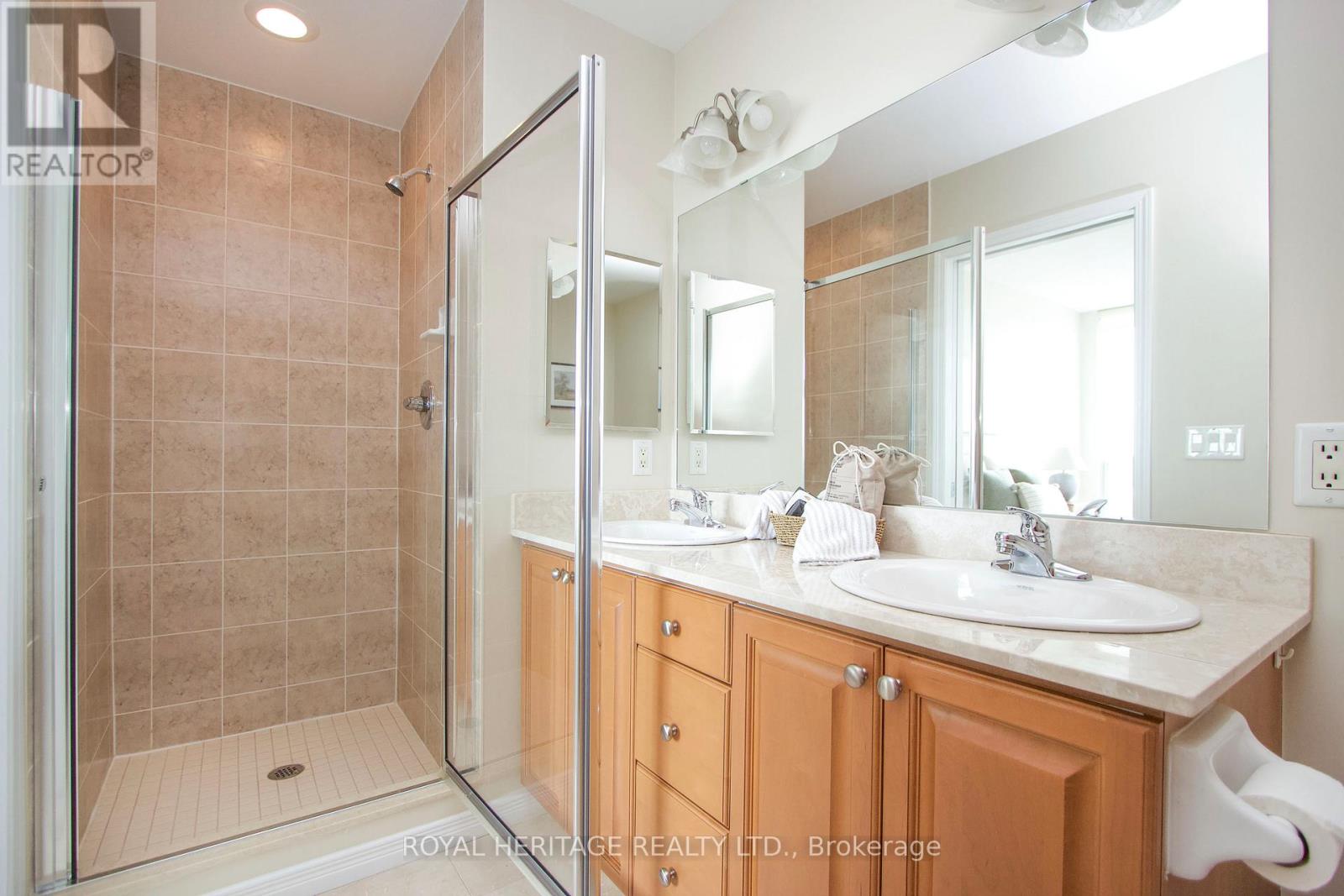 1209 - 340 Watson St Street W, Whitby, Ontario  L1N 9G1 - Photo 12 - E12381370