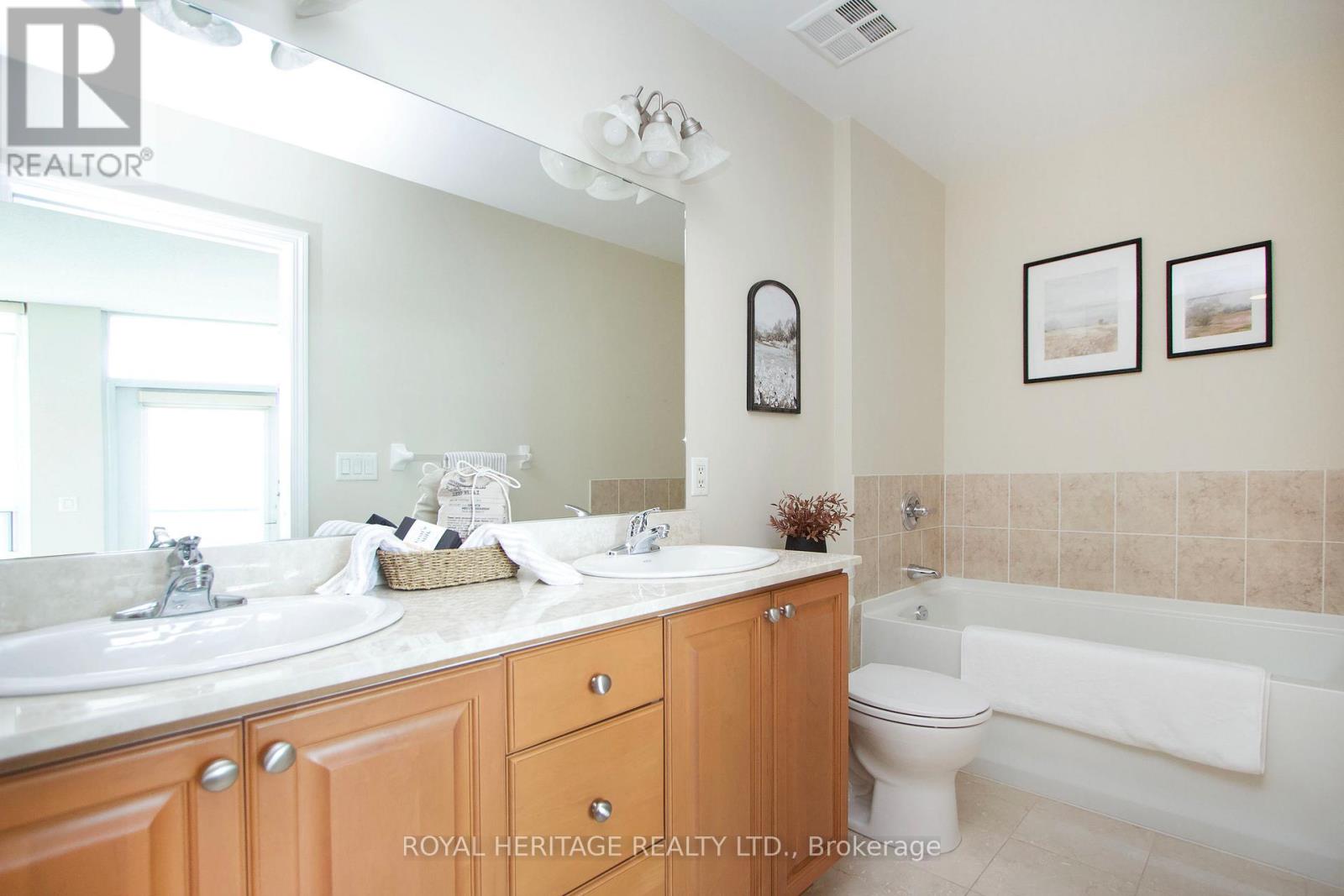 1209 - 340 Watson St Street W, Whitby, Ontario  L1N 9G1 - Photo 11 - E12381370