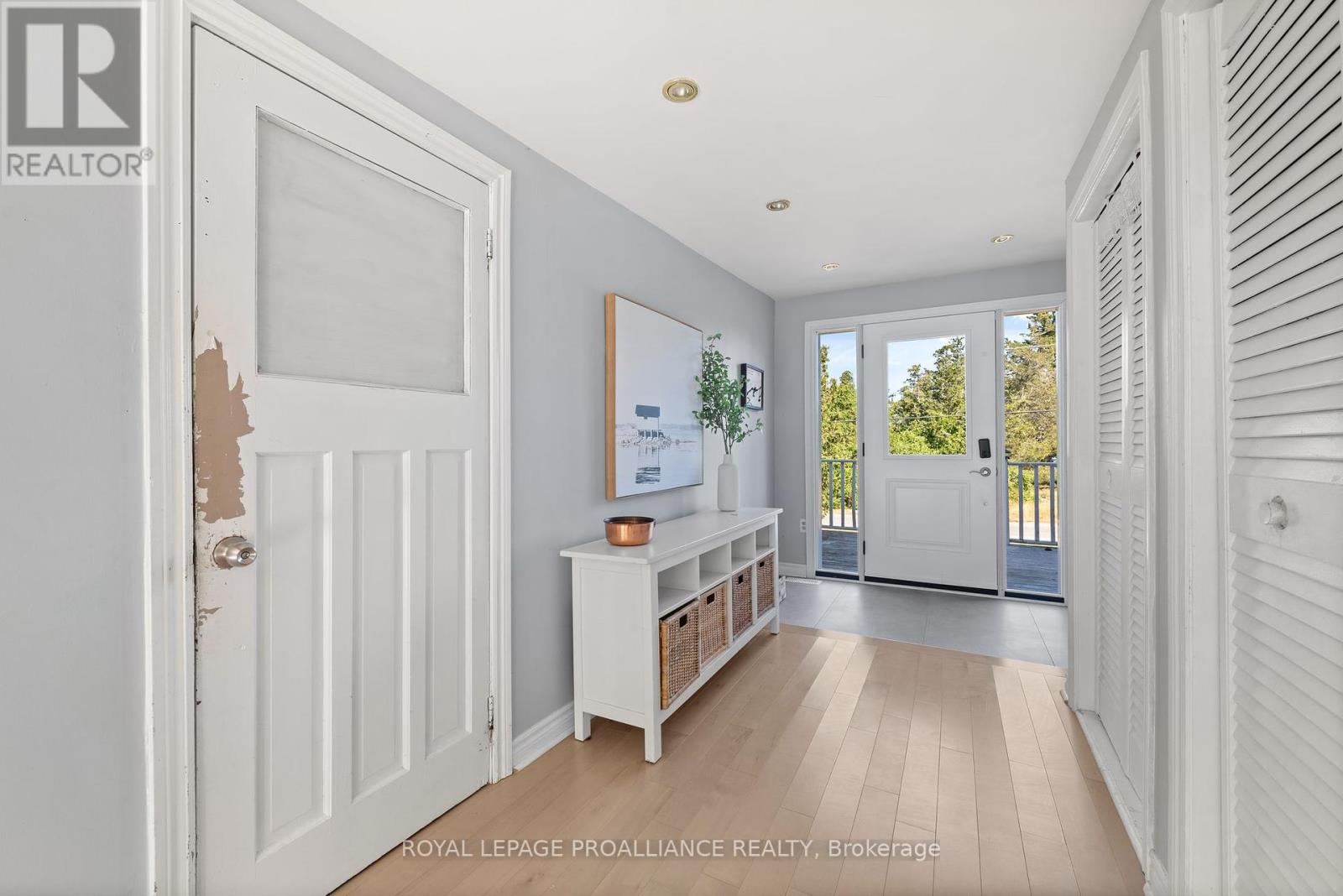 1692 North Big Island Road, Prince Edward County, Ontario  K0K 1W0 - Photo 19 - X12305786