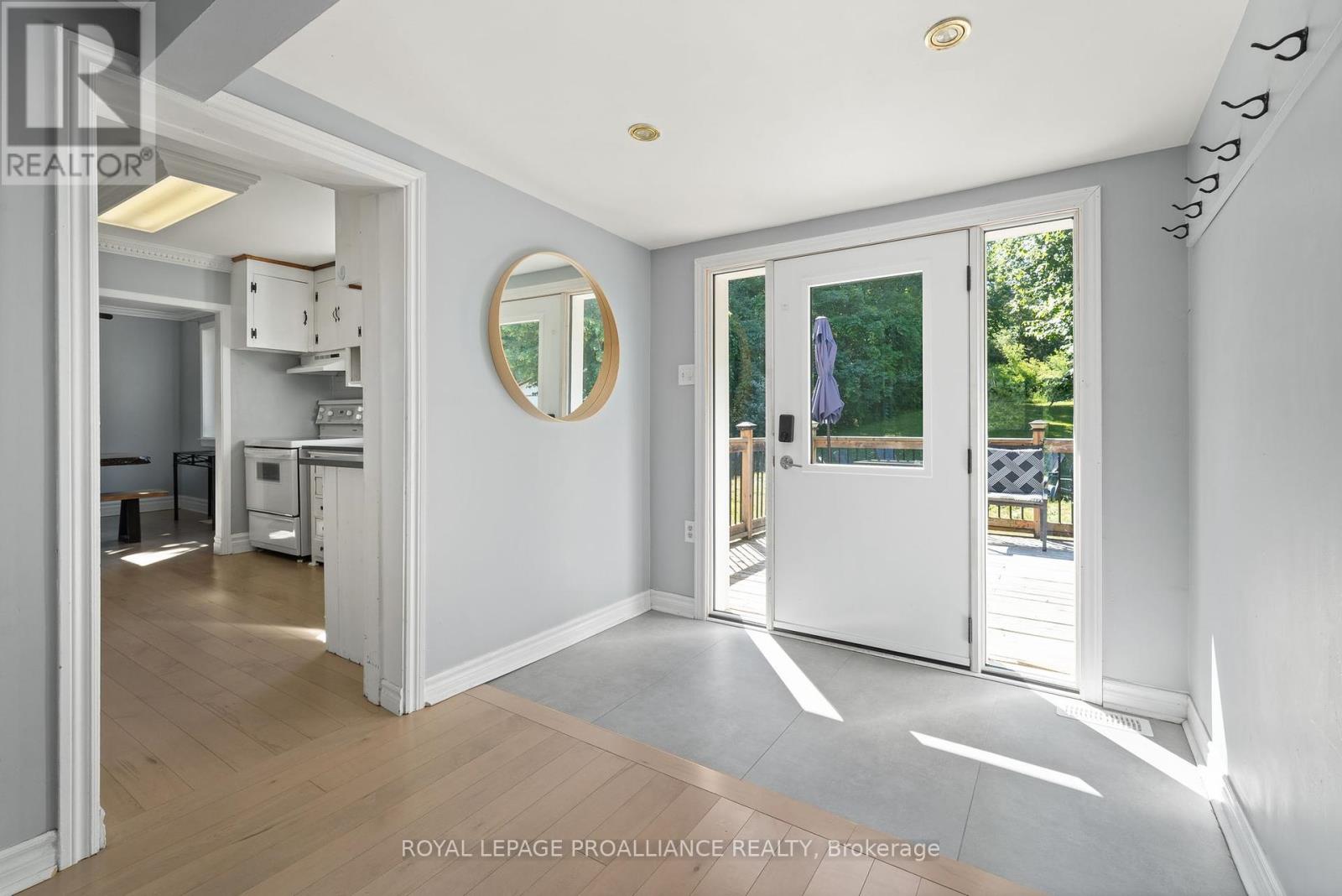 1692 North Big Island Road, Prince Edward County, Ontario  K0K 1W0 - Photo 20 - X12305786