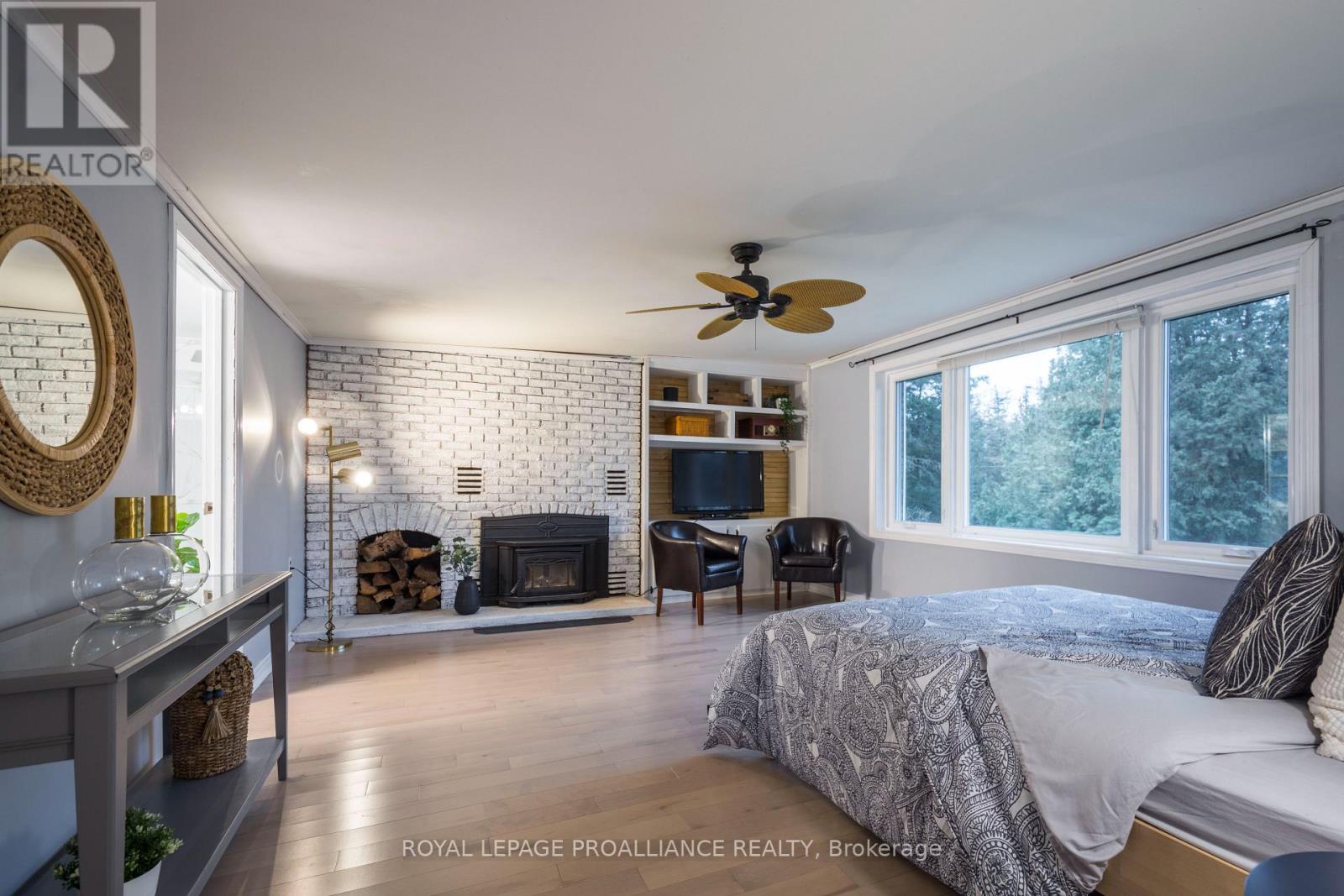 1692 North Big Island Road, Prince Edward County, Ontario  K0K 1W0 - Photo 25 - X12305786