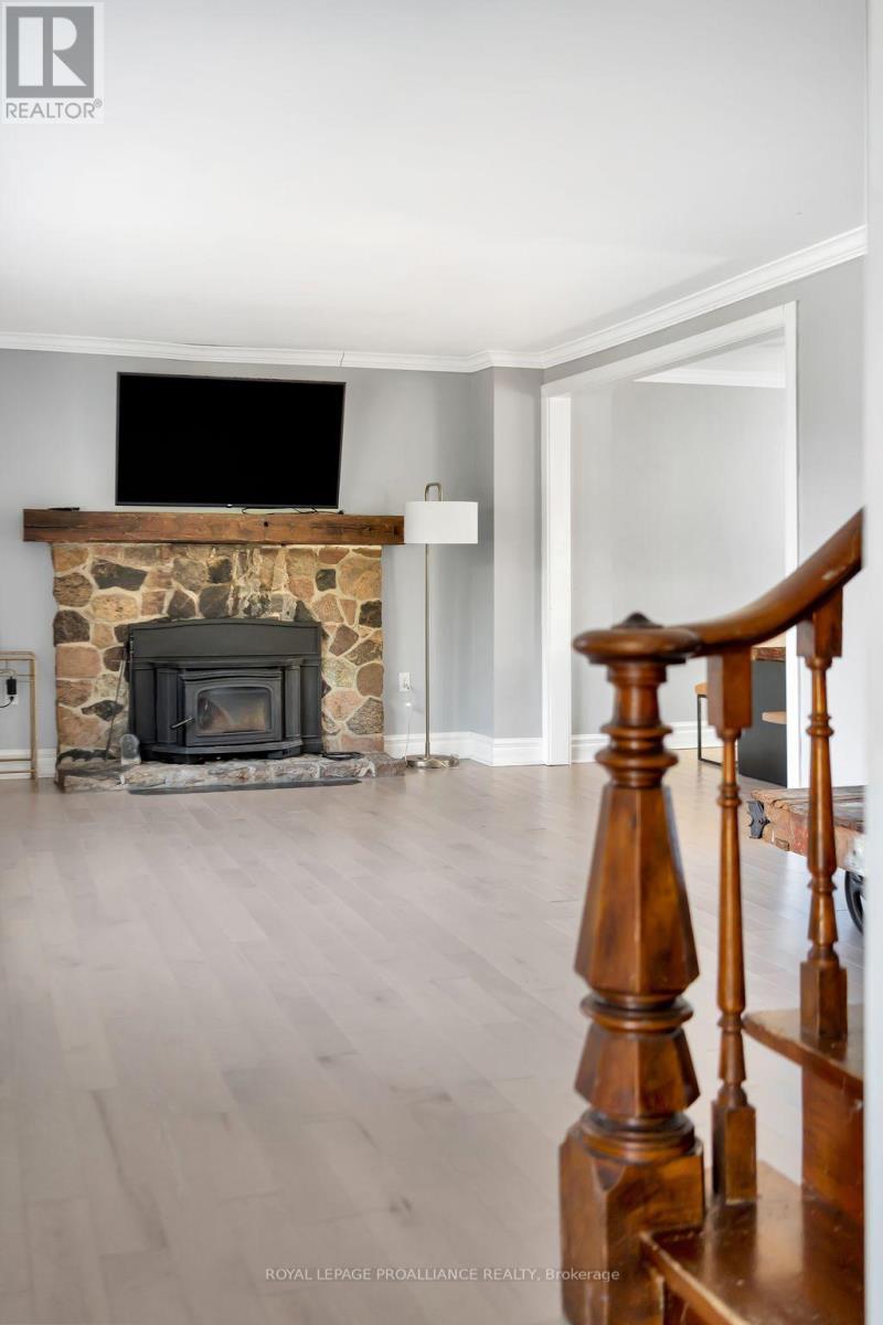 1692 North Big Island Road, Prince Edward County, Ontario  K0K 1W0 - Photo 23 - X12305786