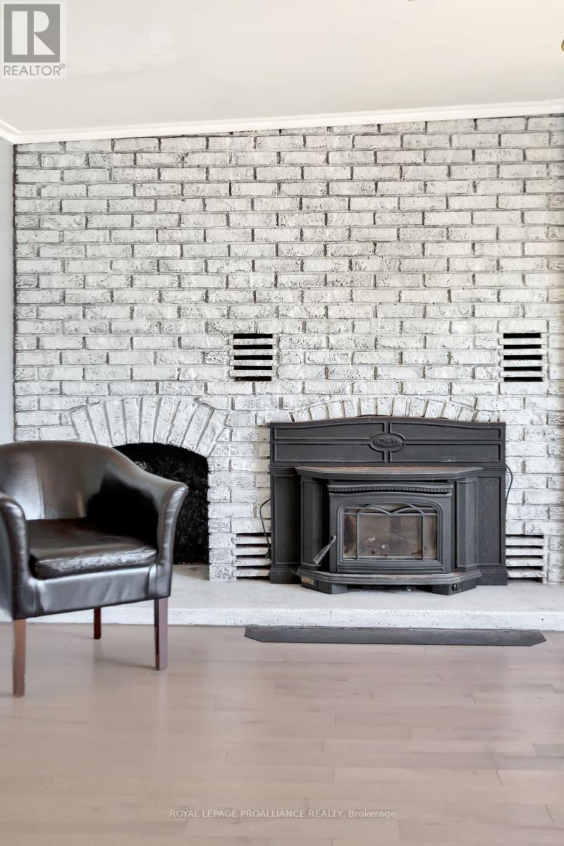 1692 North Big Island Road, Prince Edward County, Ontario  K0K 1W0 - Photo 35 - X12305786