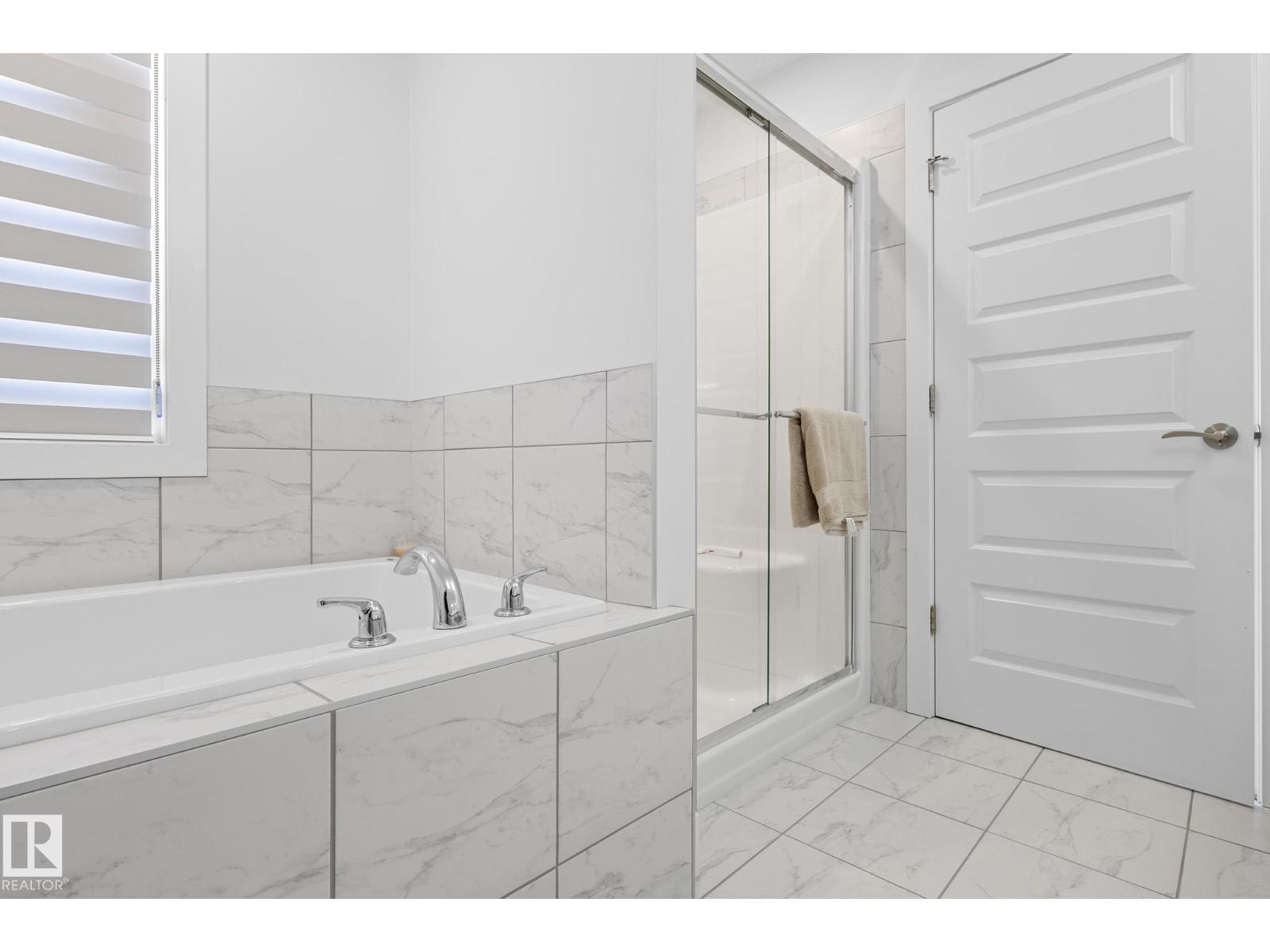 2070 Graydon Hill Cr Sw, Edmonton, Alberta  T6W 4C7 - Photo 24 - E4456071