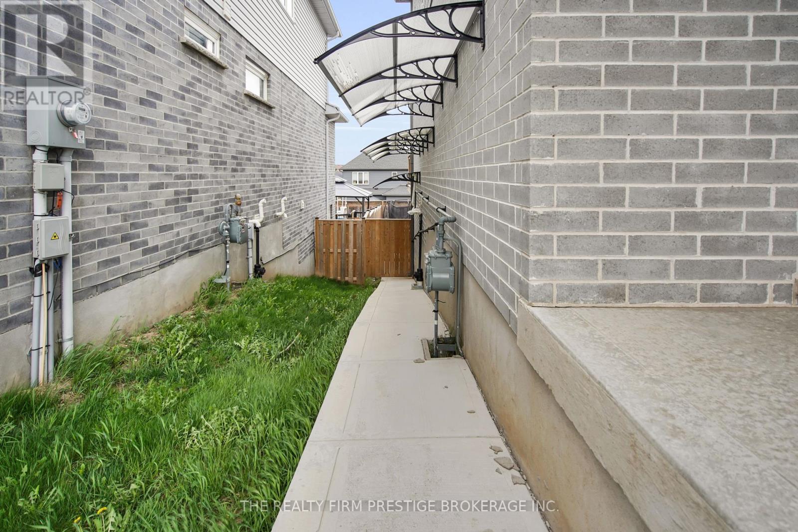 2528 Holbrook - Lower Drive, London South, Ontario  N6M 0E8 - Photo 7 - X12381582