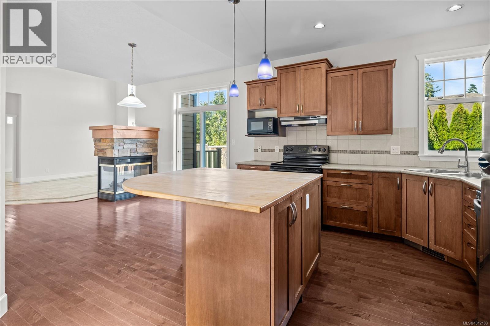 2393 Sunriver Way, Sooke, British Columbia  V9Z 0Y5 - Photo 17 - 1012108
