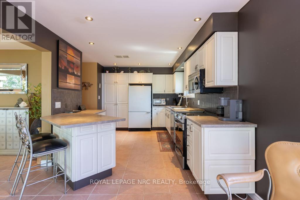 11 Abbey Avenue, St. Catharines, Ontario  L2N 5J5 - Photo 28 - X12379712