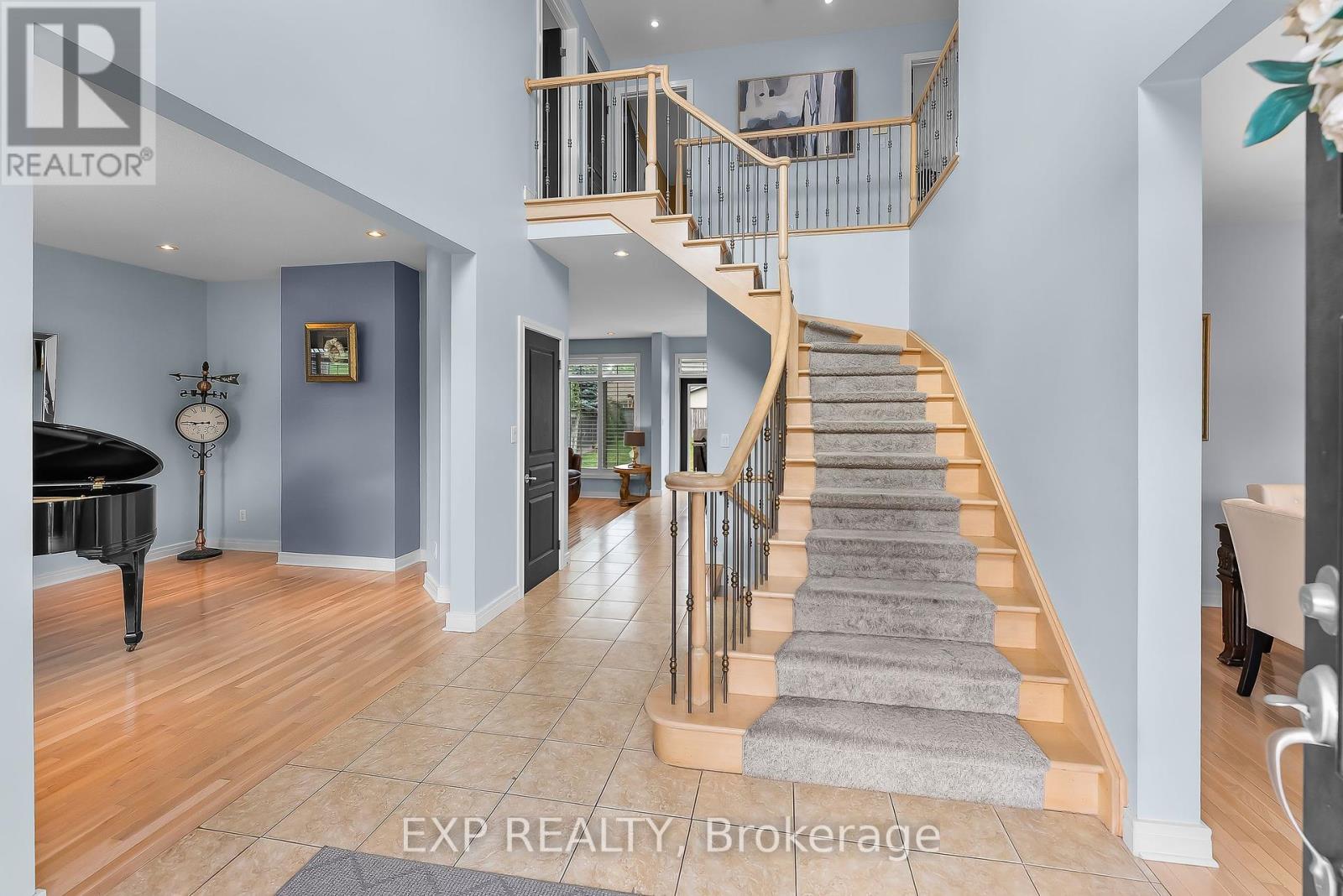7847 Cathedral Drive, Niagara Falls, Ontario  L2H 2Z3 - Photo 4 - X12381646