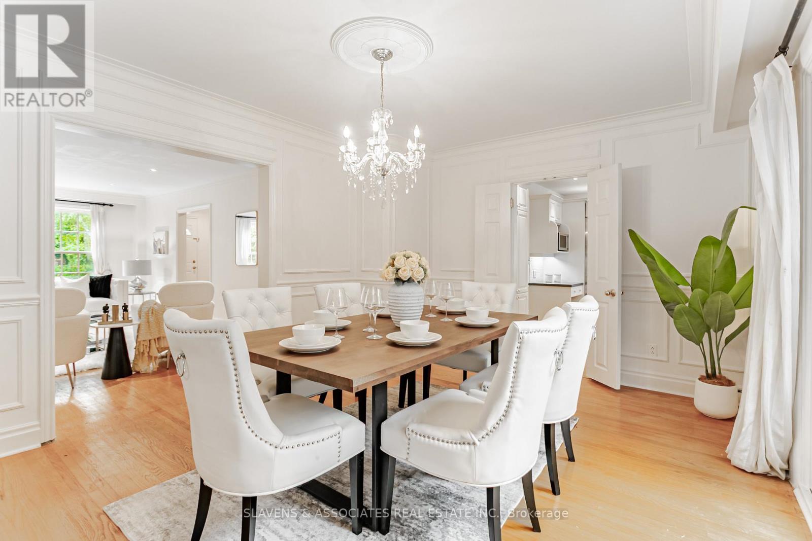 123 Lord Seaton Road, Toronto, Ontario  M2P 1K8 - Photo 12 - C12381400