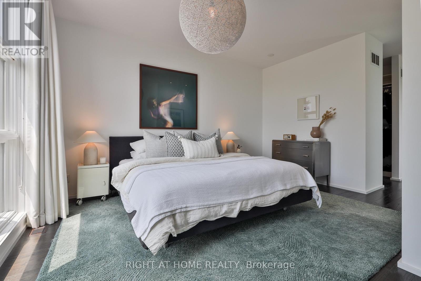 207 Claremont Street, Toronto, Ontario  M6J 2N1 - Photo 14 - C12381417