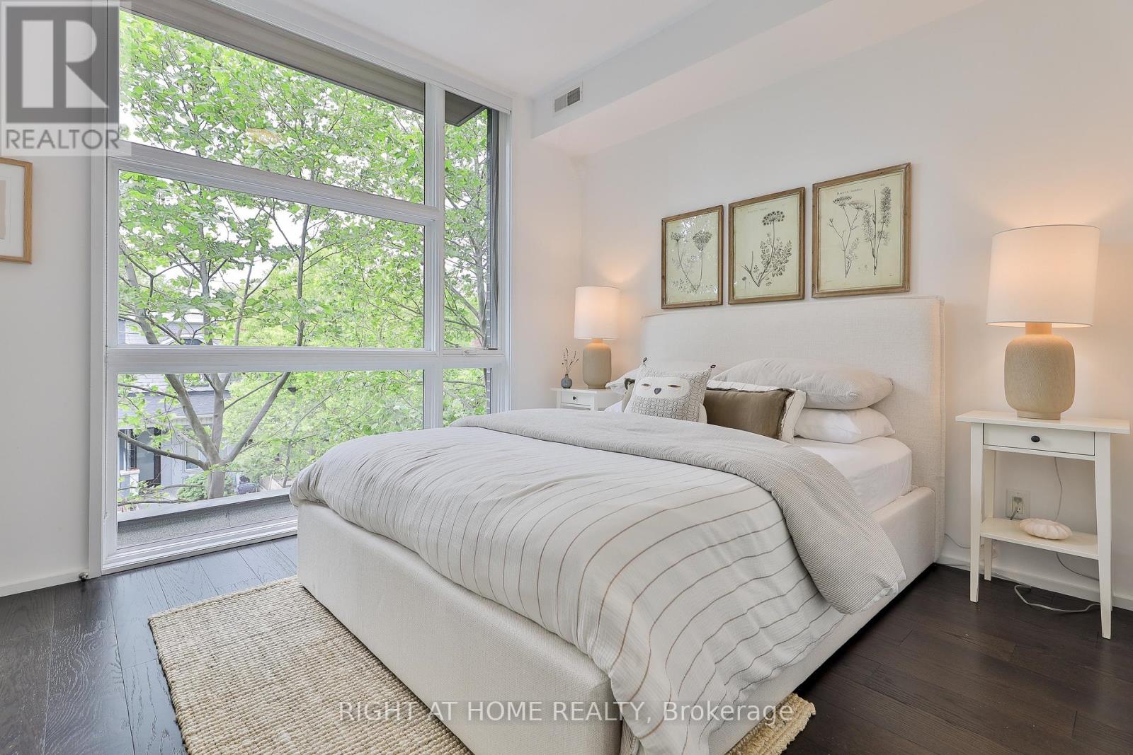 207 Claremont Street, Toronto, Ontario  M6J 2N1 - Photo 21 - C12381417