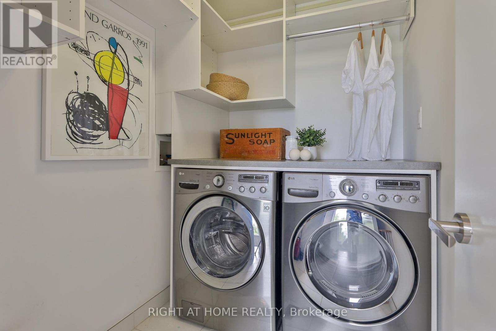 207 Claremont Street, Toronto, Ontario  M6J 2N1 - Photo 24 - C12381417