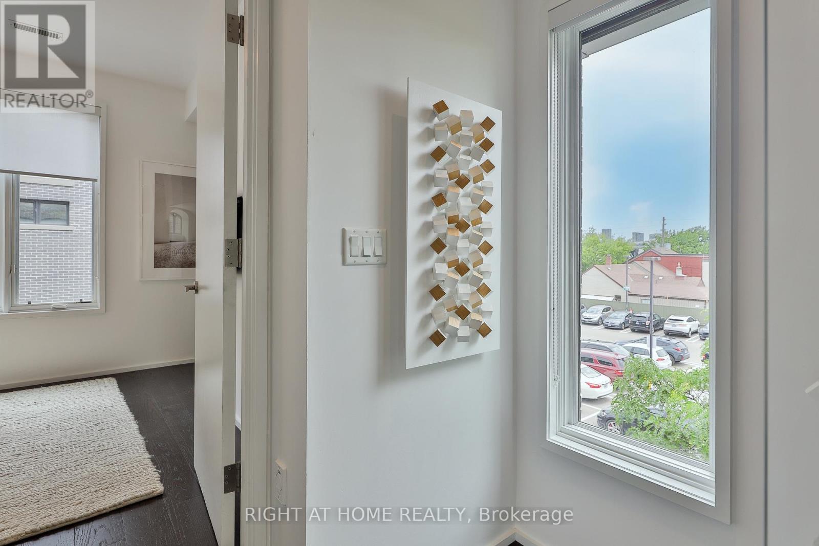 207 Claremont Street, Toronto, Ontario  M6J 2N1 - Photo 27 - C12381417