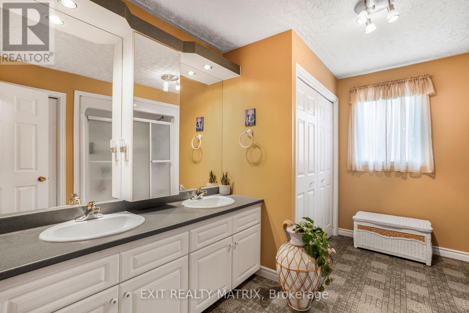 112 Eliza Street, Champlain, Ontario  K0B 1K0 - Photo 10 - X12381644