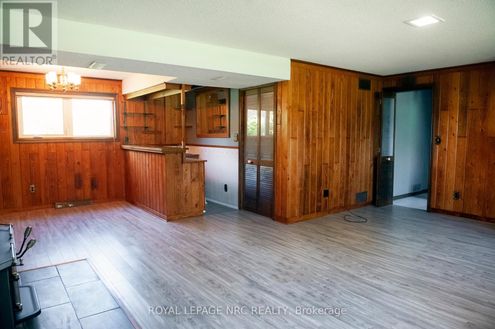 66 Rolling Acres Drive, Welland, Ontario  L3C 3N3 - Photo 22 - X12362308