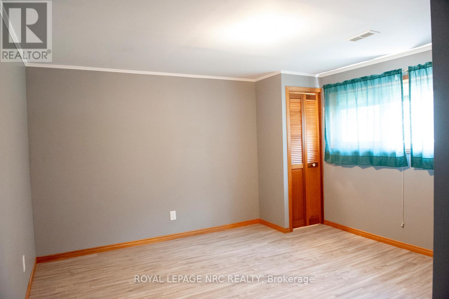 66 Rolling Acres Drive, Welland, Ontario  L3C 3N3 - Photo 37 - X12362308
