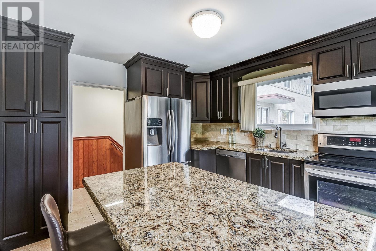 53 Glory Crescent, Toronto, Ontario  M1E 2B9 - Photo 12 - E12381546