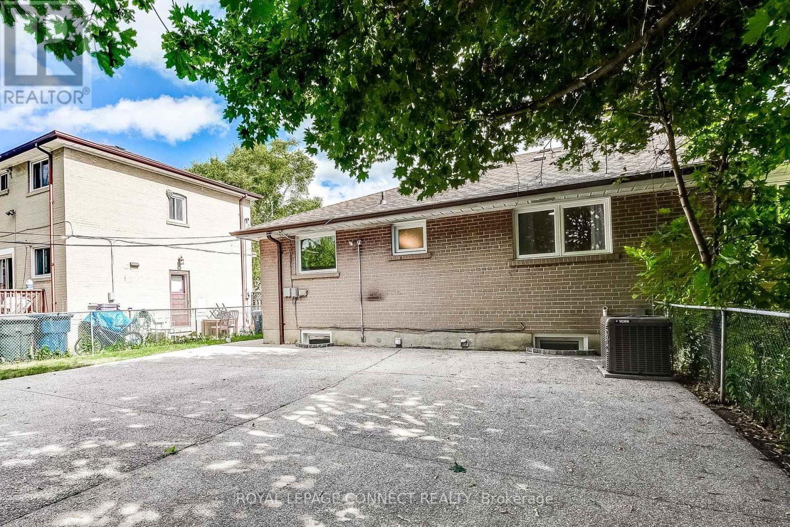 53 Glory Crescent, Toronto, Ontario  M1E 2B9 - Photo 34 - E12381546