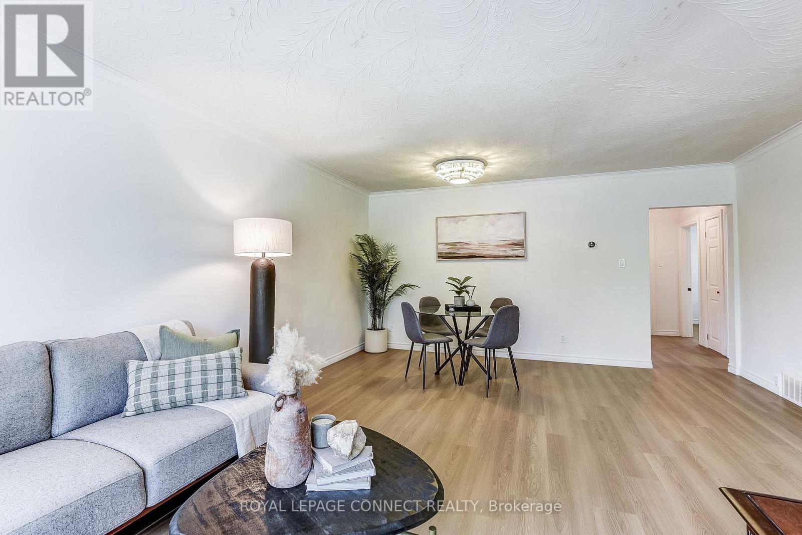 53 Glory Crescent, Toronto, Ontario  M1E 2B9 - Photo 7 - E12381546