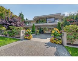 402 15050 PROSPECT AVENUE, White Rock, British Columbia