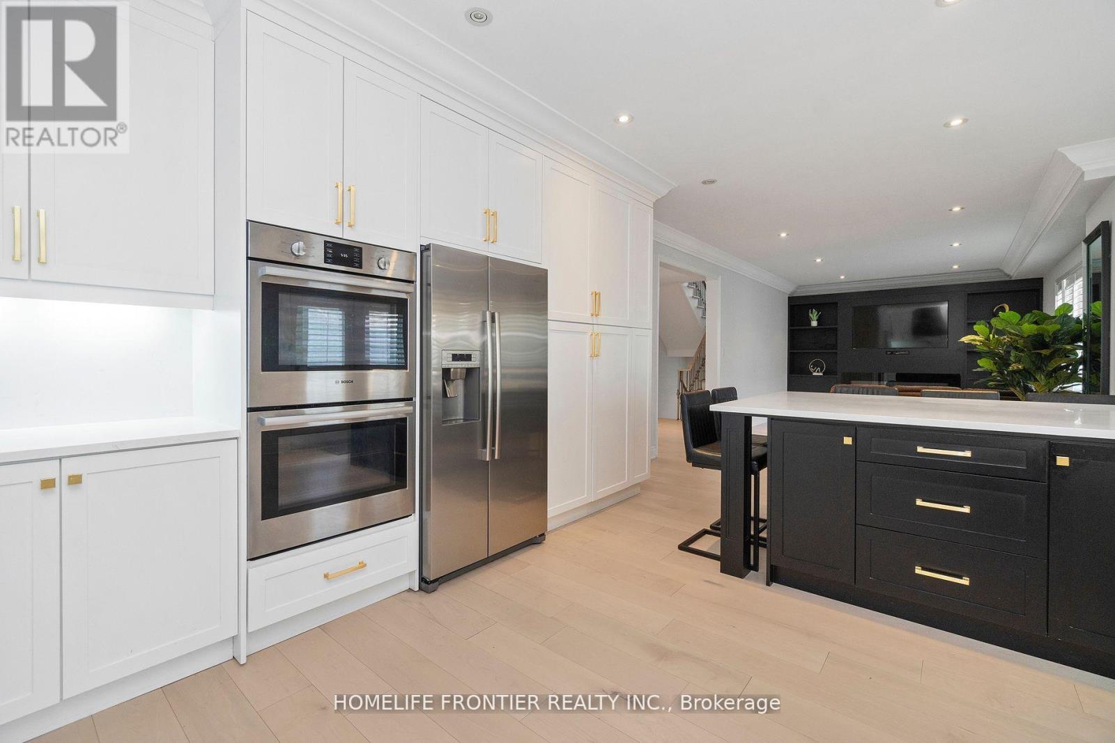 161 Lawrie Road, Vaughan, Ontario  L4J 8N6 - Photo 22 - N12381399