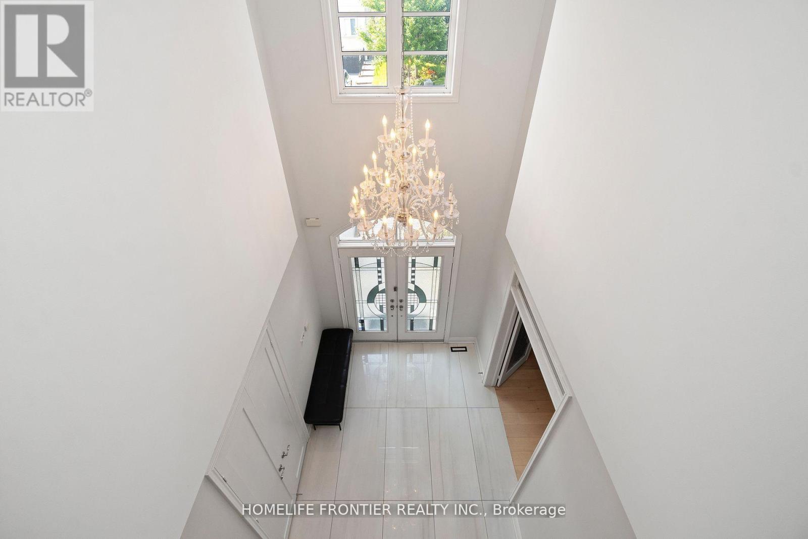 161 Lawrie Road, Vaughan, Ontario  L4J 8N6 - Photo 27 - N12381399